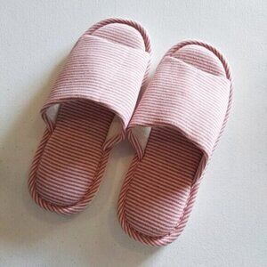 NWOT! Women's House Bath Slippers - Pink & White Stripes - S app 9.5" Length